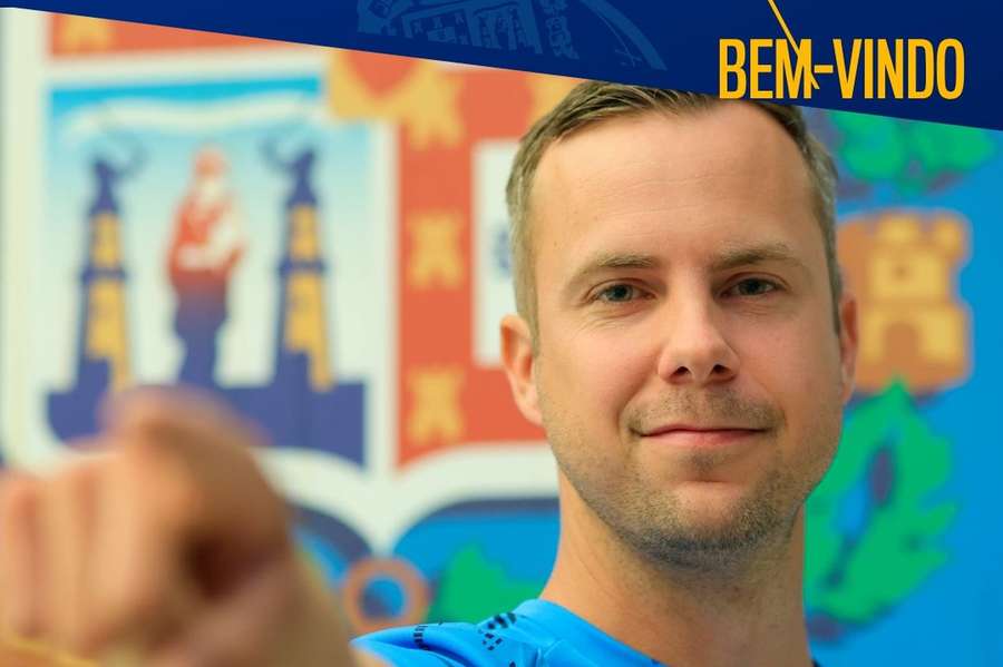 Sebastian Abrahamsson muda-se para o Porto