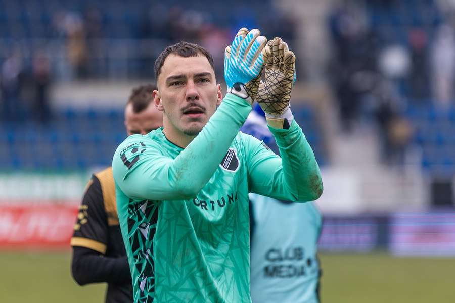 Brankář Martin Jedlička je obrovskou oporou Baníku, chytá v reprezentační formě.