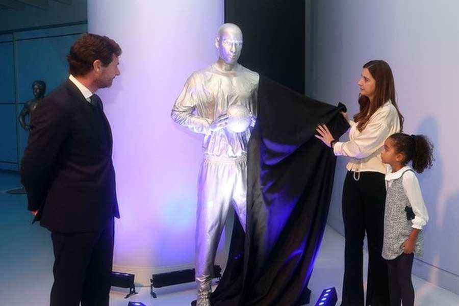 André Villas-Boas com a esposa e filha de Alfredo Quintana André Villas-Boas com a esposa e filha de Alfredo Quintana