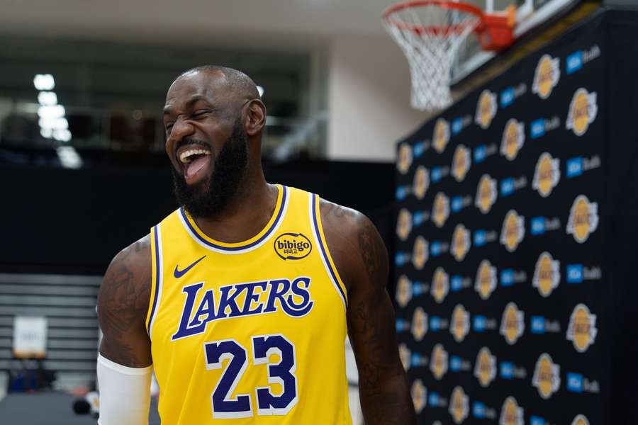 James před svou 23. sezonou v NBA řekl, že na mladšího syna nečeká