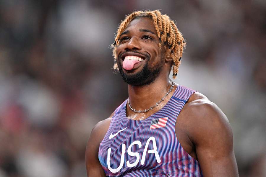 Noah Lyles reage depois de competir nas eliminatórias dos 200 metros masculinos