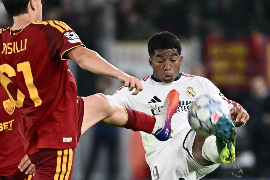 Endrick in azione durante Roma-Real Madrid in Champions Endrick in azione durante Roma-Real Madrid in Champions