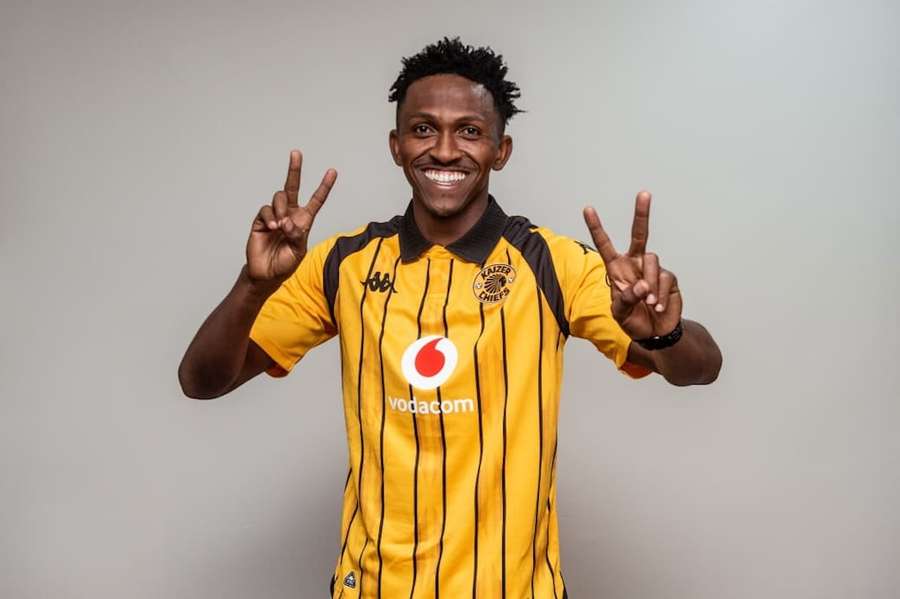 Defensive midfielder Adolf Bitegeko has signed for Kaizer Chiefs