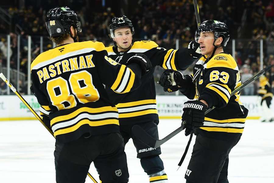 Pastrňák si při vysoké prohře Bostonu připsal jednu asistenci.