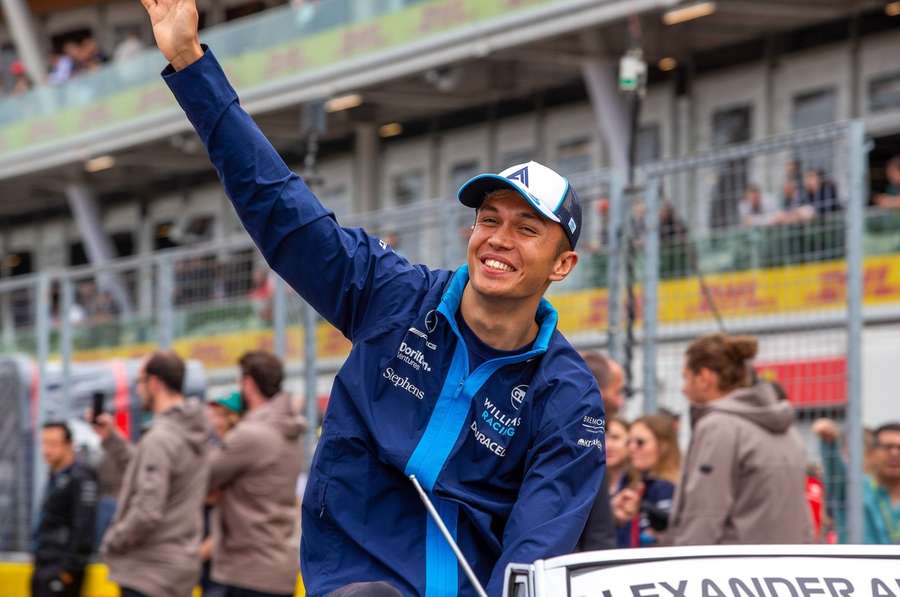 'Driver of the Day' Alex Albon helpt Williams van de laatste plaats af