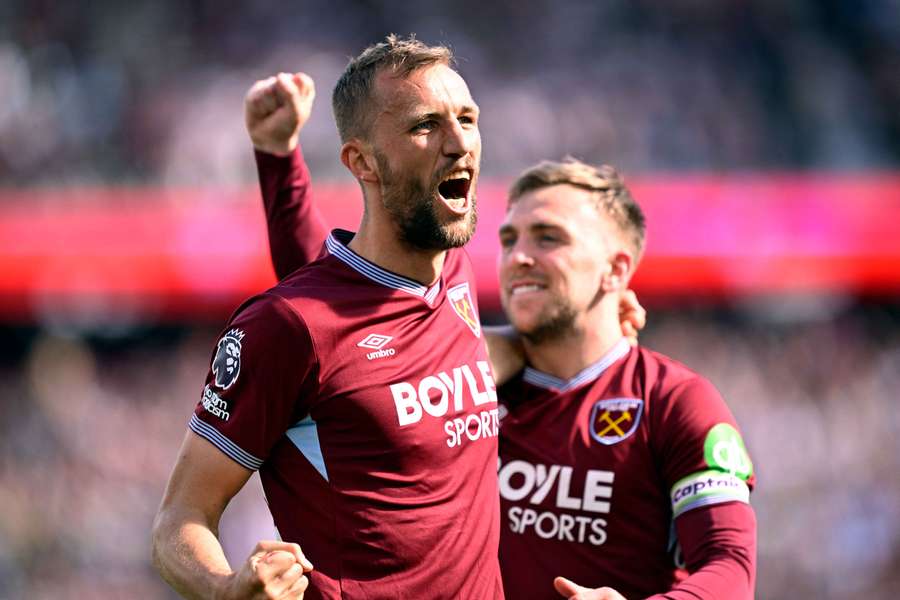 Tomas Soucek celebrates scoring their first goal with Jarrod Bowen