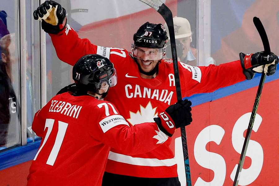 Crosby a Celebrini táhnou Kanadu. Crosby a Celebrini táhnou Kanadu.