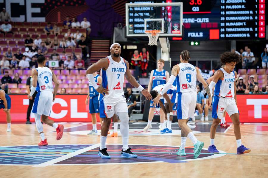 Les Bleus lors du match face à l'Islande.