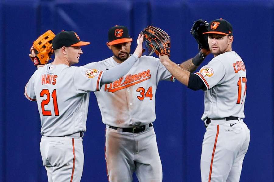 Baltimore Orioles celebrate after beating the Tampa Bay Rays