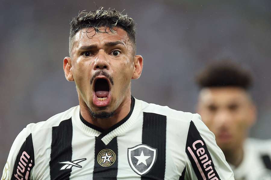 Tiquinho Soares, do Santos, vai enfrentar Botafogo pela primeira vez Tiquinho Soares, do Santos, vai enfrentar Botafogo pela primeira vez