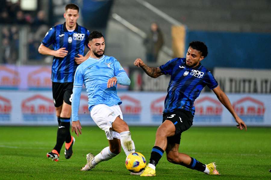 Lazio y Atalanta, en un duelo anterior.
