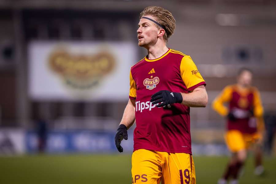 Dukla je na příspěvku svého záložníka Marcela Čermáka velice závislá.