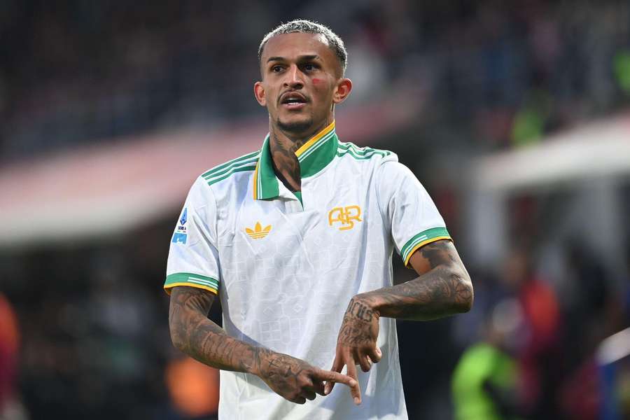 Wesley celebra terceiro golo dos romanos