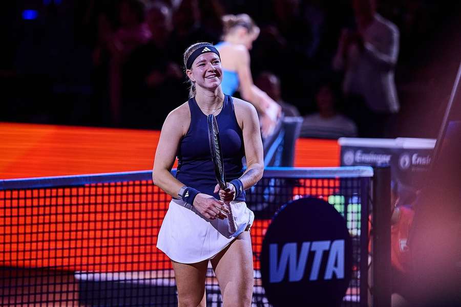 Karolína Muchová v semifinále trefila parádní úder za zády.