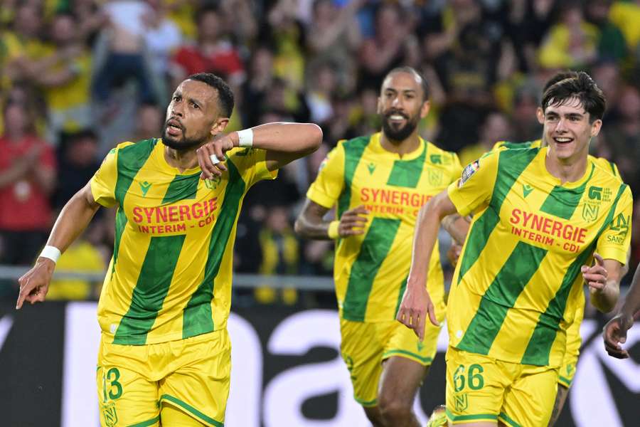 Francis Coquelin célèbre son deuxième but face à Montpellier au stade de la Beaujoire. Francis Coquelin célèbre son deuxième but face à Montpellier au stade de la Beaujoire.