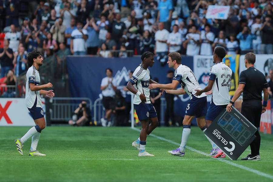 Thomas Müller entra al césped