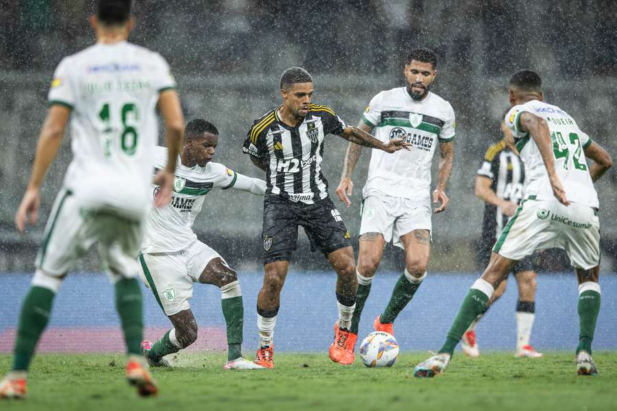 Quando se enfrentaram na primeira fase, Galo e América empataram em 1 a 1