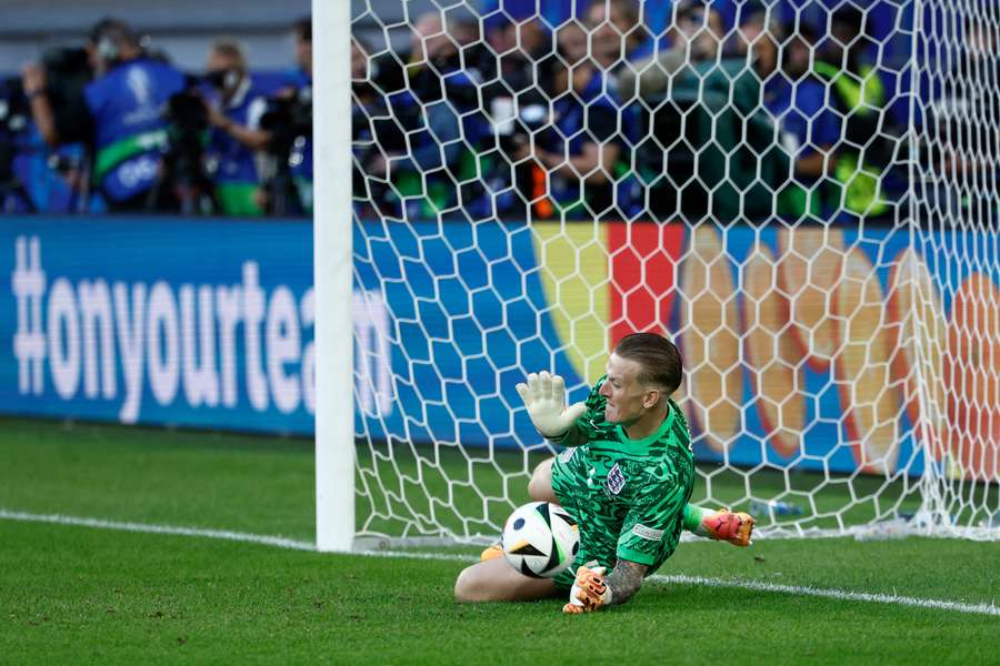 Pickford saving a penalty in the shoot-out