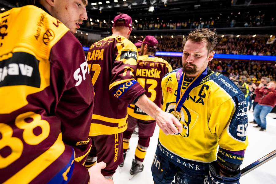 Petr Holík byl po utkání zklamaný. Petr Holík byl po utkání zklamaný.