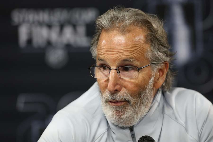 Tortorella na tlačovke.