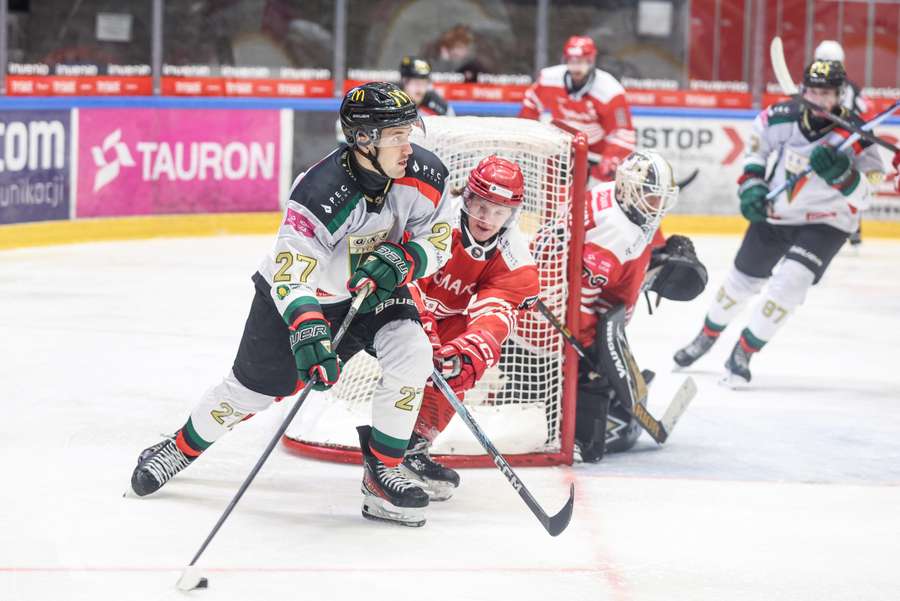 Nieoczekiwana wygrana Cracovii w Tychach, Zagłębie liderem Tauron Hokej Ligi Nieoczekiwana wygrana Cracovii w Tychach, Zagłębie liderem Tauron Hokej Ligi
