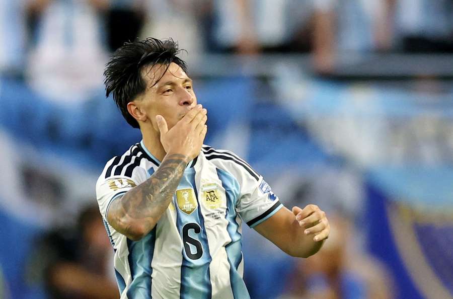 Lisandro Martinez puts Argentina back in front Lisandro Martinez puts Argentina back in front