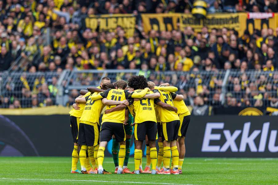 Jugadores del Dortmund aúnan fuerzas