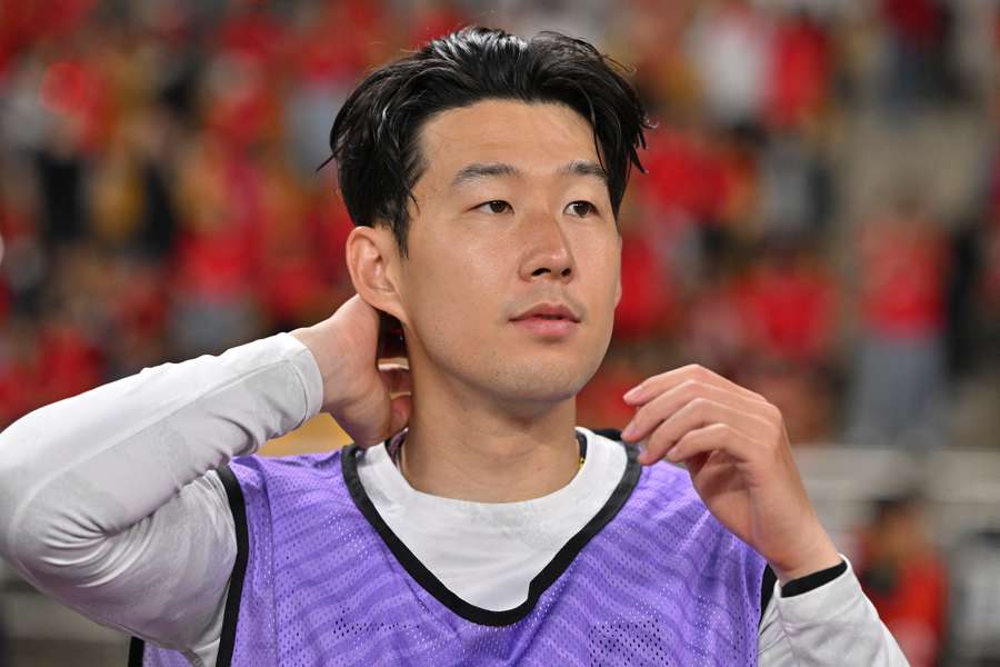 Son Heung-min marcou 2 gols com o novo técnico
