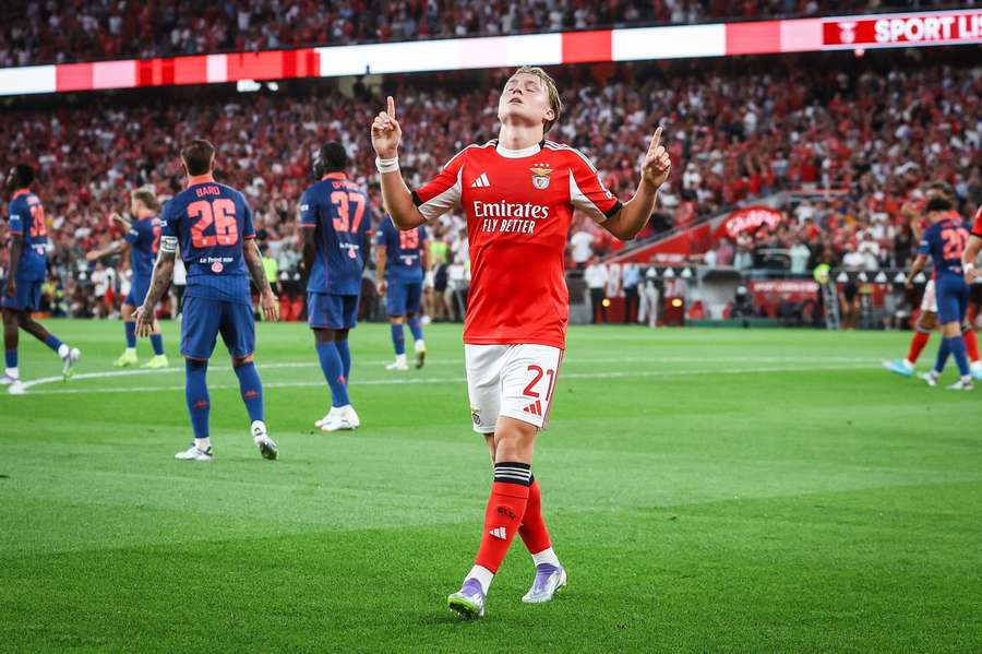 Andreas Schjelderup celebrates his goal