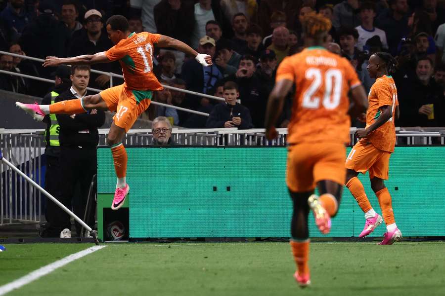 Doue celebrates his goal