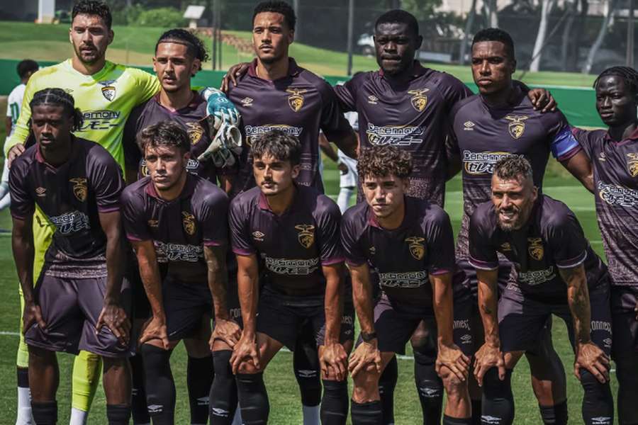 Portimonense resolveu impedimento de registar novos contratos e oficializou 11 caras novas Portimonense resolveu impedimento de registar novos contratos e oficializou 11 caras novas