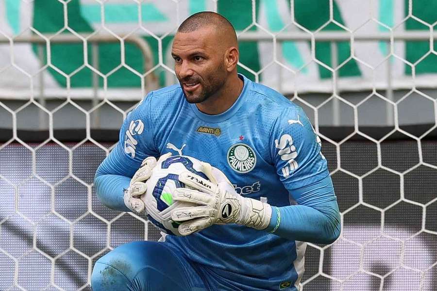 Weverton ficha por el Gremio