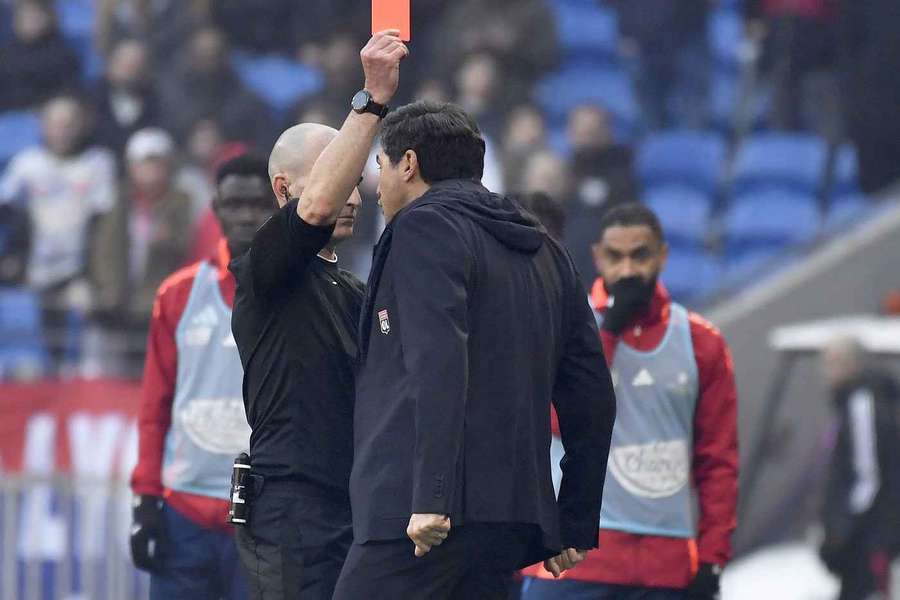 Paulo Fonseca primește cartonașul roșu la Lyon - Brest 