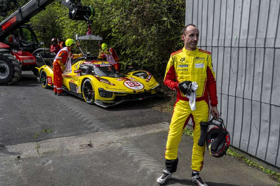Robert Kubica po wypadku podczas FP3 w Rivazza podczas WEC na torze Imola