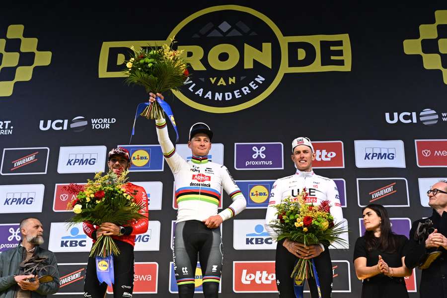 Van der Poel, champion du Tour des Flandres.