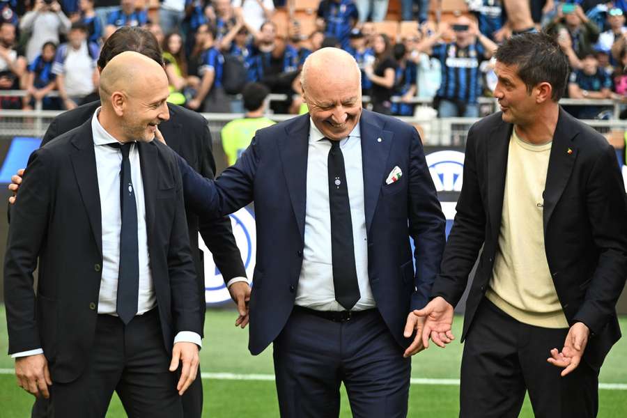 Piero Ausilio (stânga), tot mai aproape de despărțirea de Inter Piero Ausilio (stânga), tot mai aproape de despărțirea de Inter