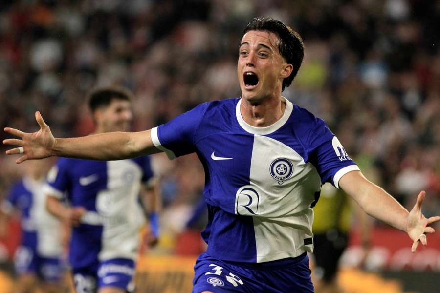 Javi Boñar celebra su gol en el Sánchez Pizjuán