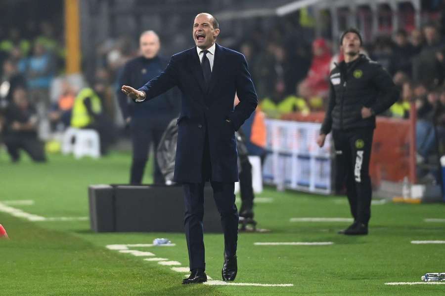 Allegri ține Juve cu picioarele pe pământ: ”Napoli este cea mai bună echipă din campionat”