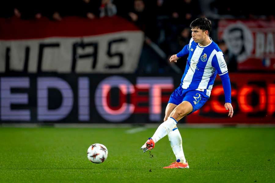 Dominik Prpić, central croata de 21 anos do FC Porto