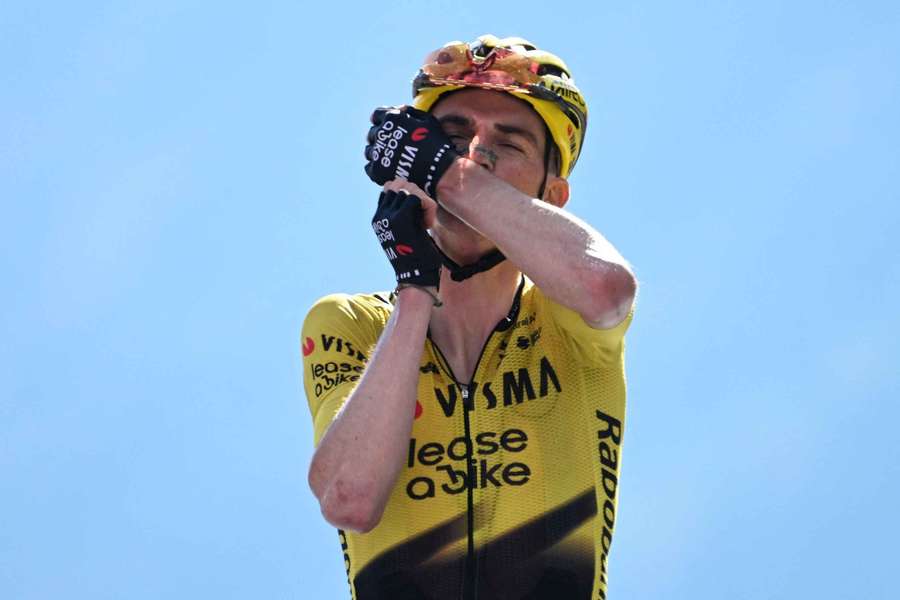 Sepp Kuss celebra su victoria en el Giro de Italia Sepp Kuss celebra su victoria en el Giro de Italia