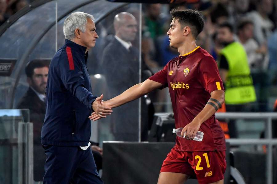 Paulo Dybala prijst José Mourinho: "Zijn geheim: iedereen voelt zich belangrijk"