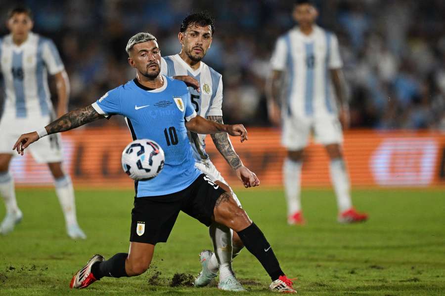 Arrasca se machucou no jogo contra a Argentina Arrasca se machucou no jogo contra a Argentina