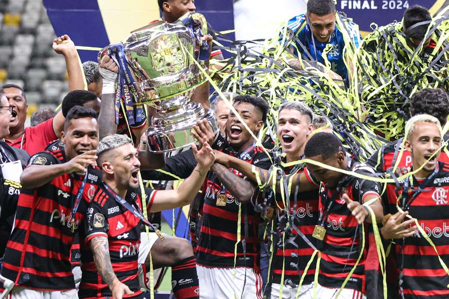 Flamengo ergueu sua quinta taça da Copa do Brasil