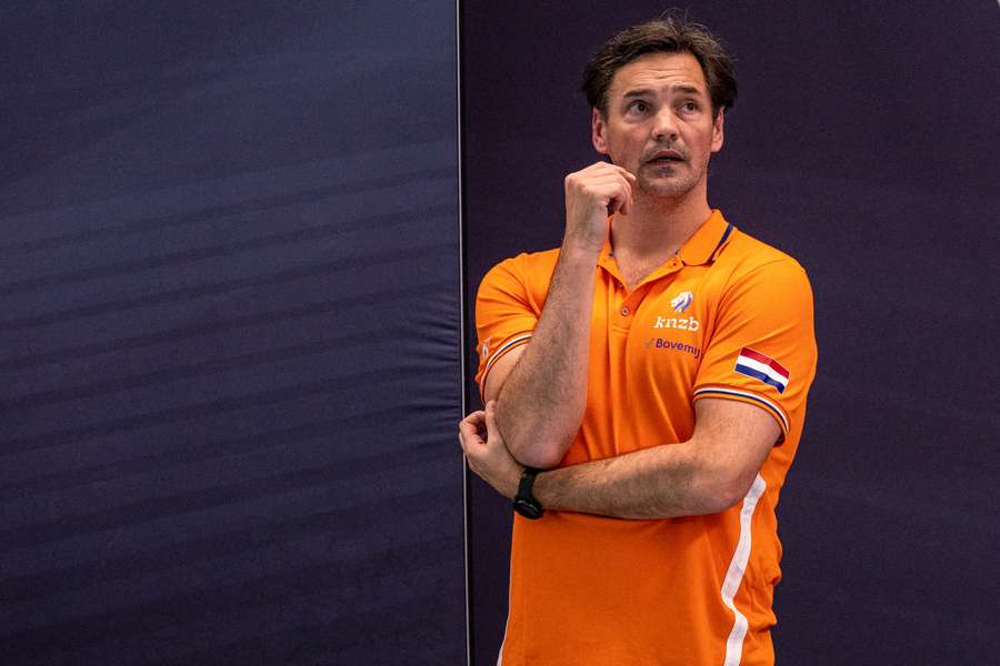 Bondscoach Harry van der Meer van de Nederlandse handbalmannen