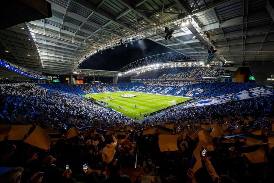 Bilhetes para os jogos no Dragão arena passam a estar disponíveis