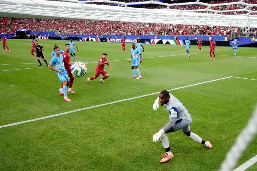 O momento do golo de João Neves O momento do golo de João Neves