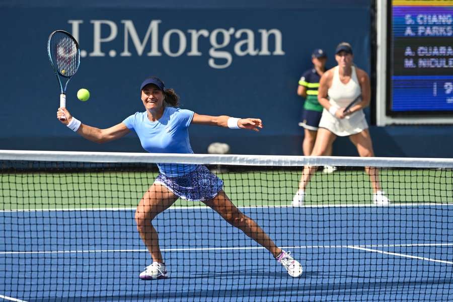 Monica Niculescu şi Hanyu Guo, în semifinalele probei de dublu la Monterrey