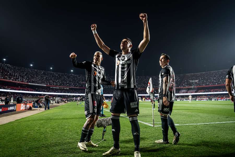 Galo venceu o jogo de ida nos minutos finais