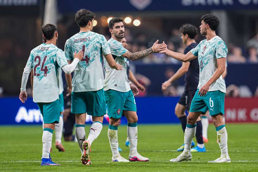 Portugal venceu os Estados Unidos por 0-2 Portugal venceu os Estados Unidos por 0-2