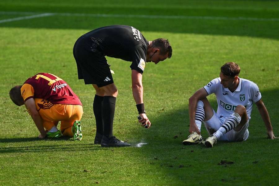 Dukla s Karvinou v sobotu hrát nebudou